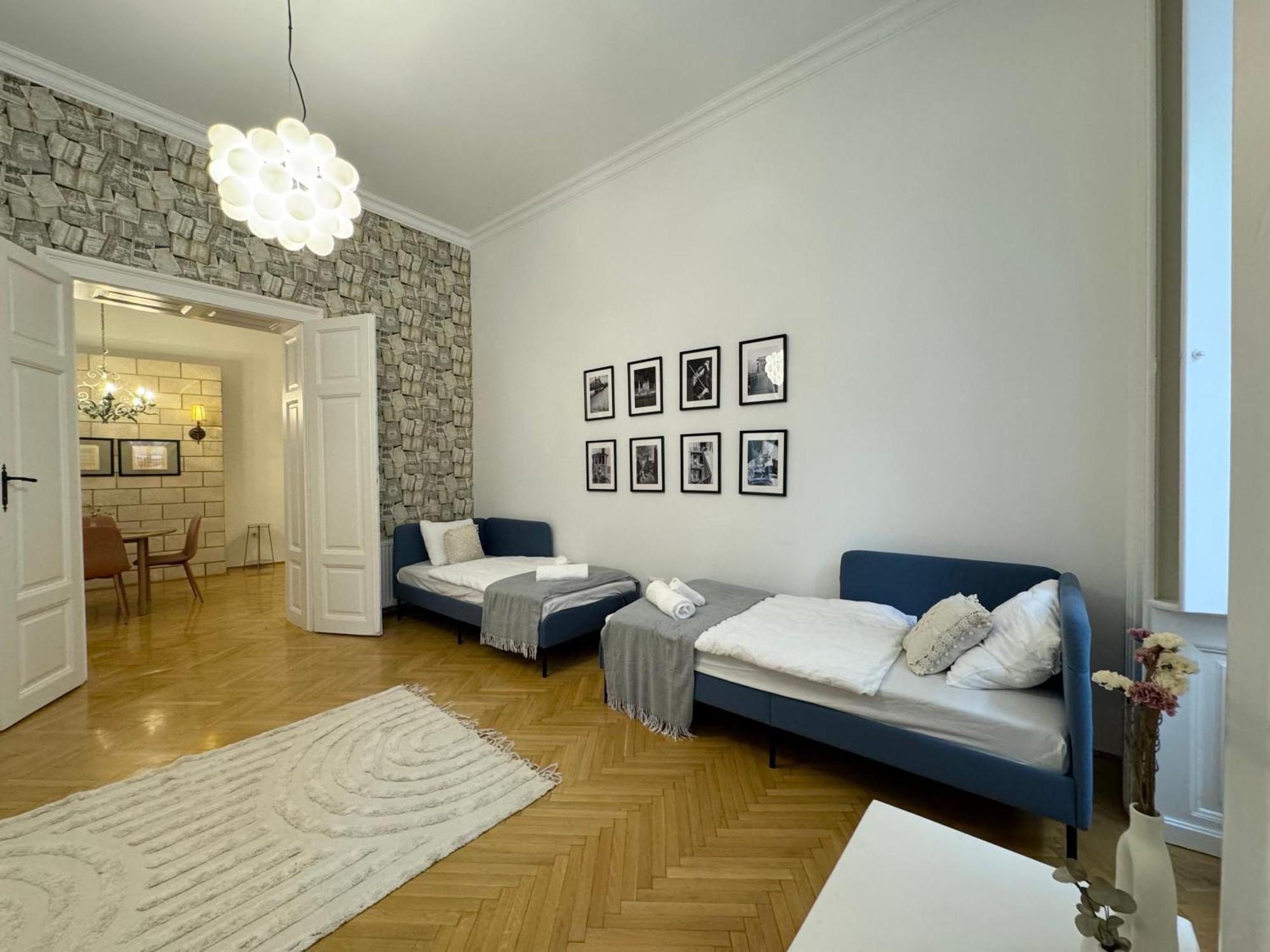 Downtown Rabbit Apartments Realtanoda19 — Photos 3